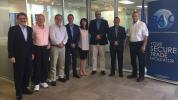 Presidentes Nacionales miembros de la Asamblea General, acompañados del Presidente Internacional, en las nuevas oficinas de WBO en Miami.