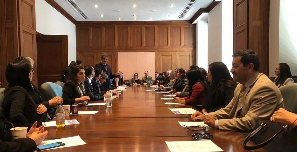 Momentos durante la bienvenida del grupo presidida por Fermín Cuza, Presidente Internacional de WBO 